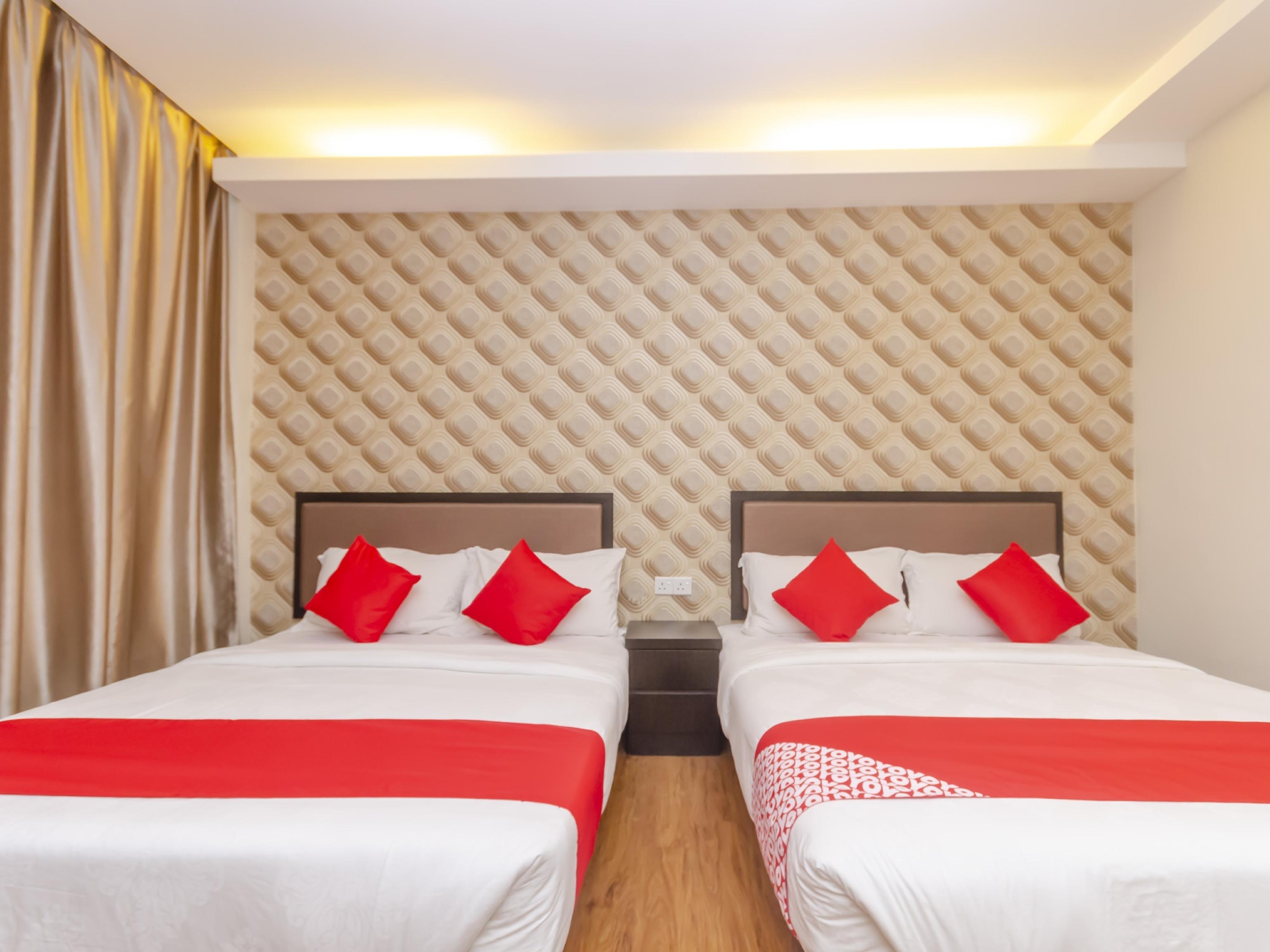 Super Oyo 1214 Oro Hotel Клуанг Экстерьер фото