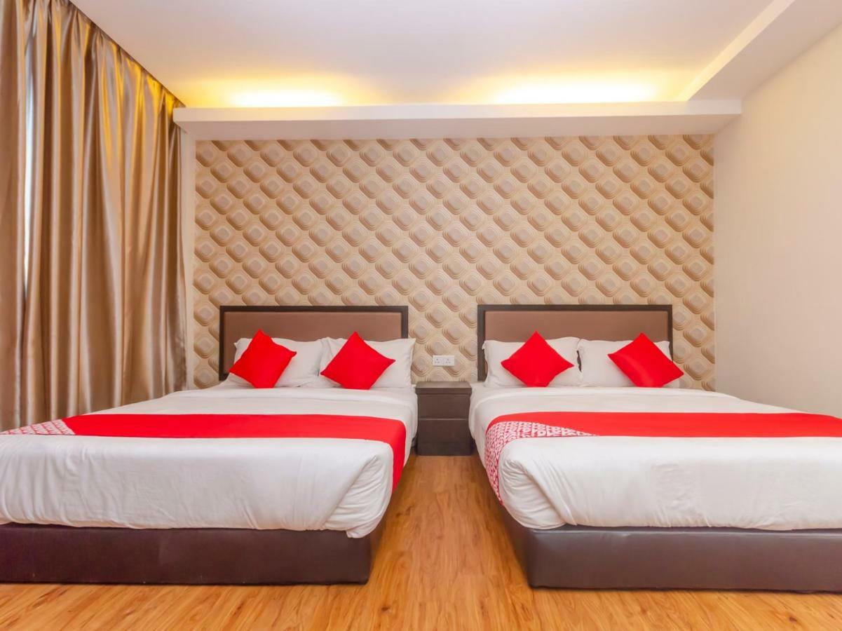 Super Oyo 1214 Oro Hotel Клуанг Экстерьер фото